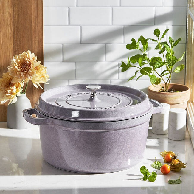 STAUB Cast Iron 7-qt Round Cocotte 7-qt / Lilac 1 개