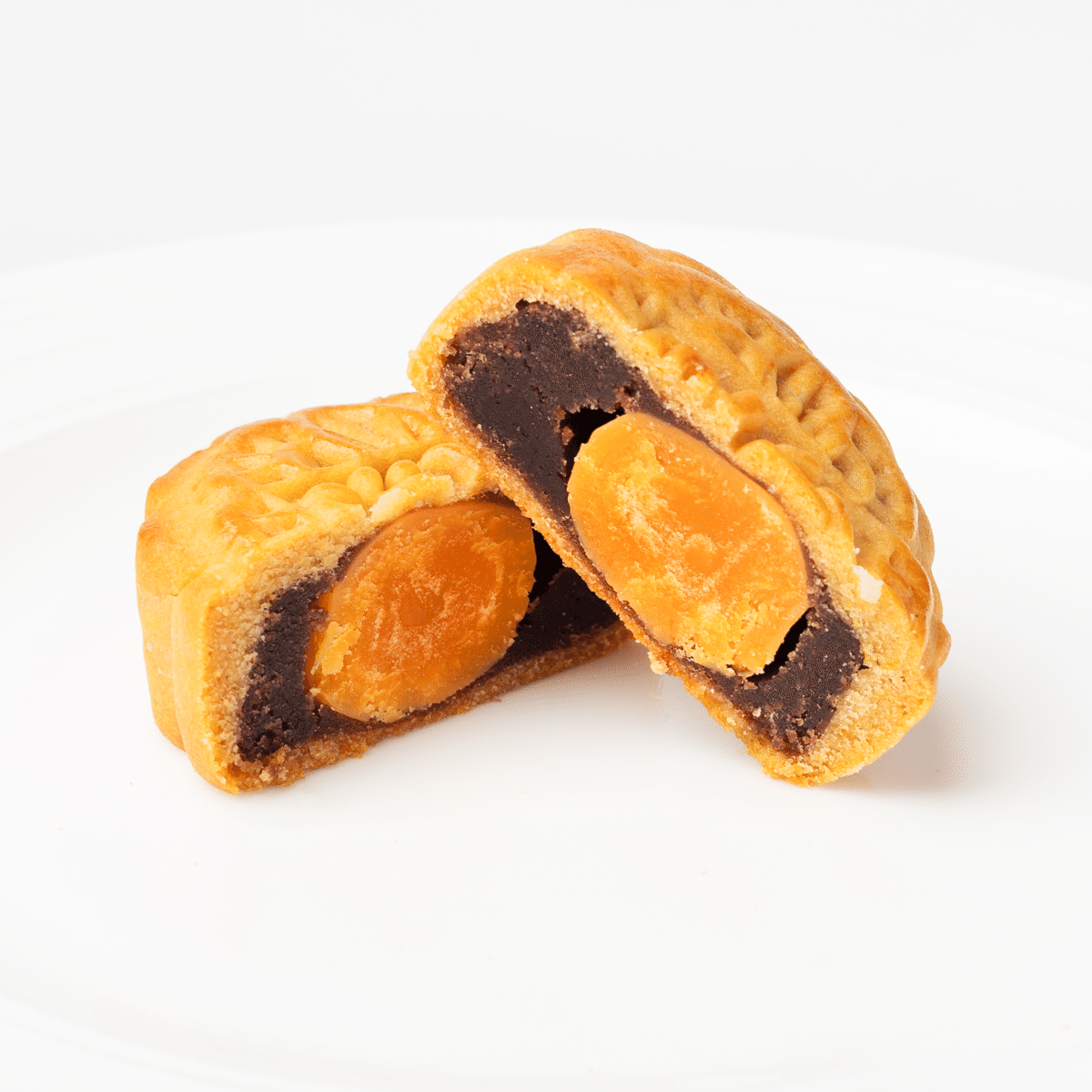 Hand-Made Mooncake w Date Paste And Egg Yolk 2 Pcs 145 g