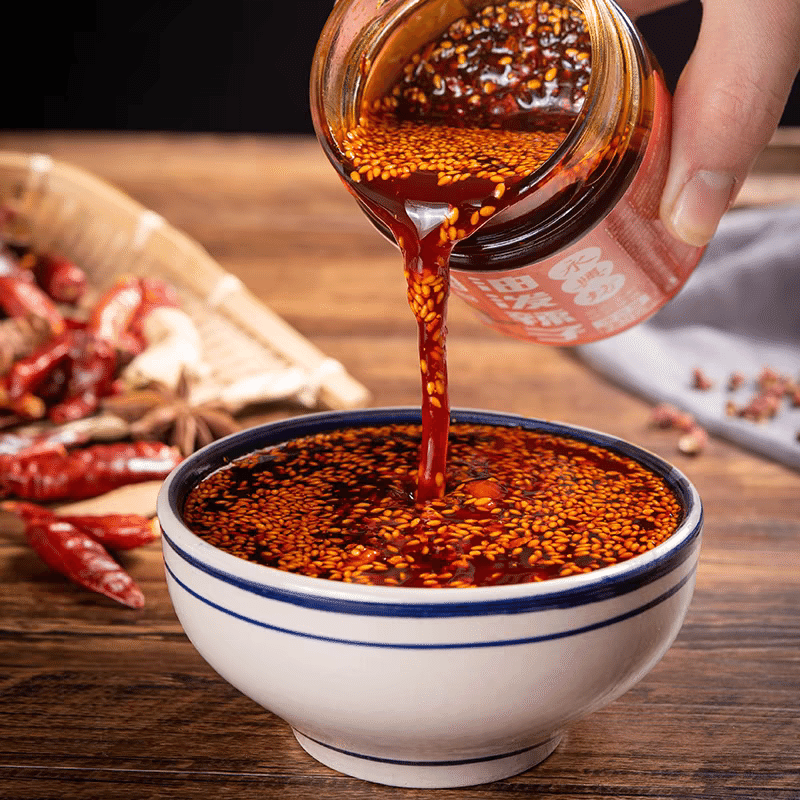 Shaanxi oil-sprinkled chili, a specialty of Xi'an. Chili oil is bright red. 230 กรัม