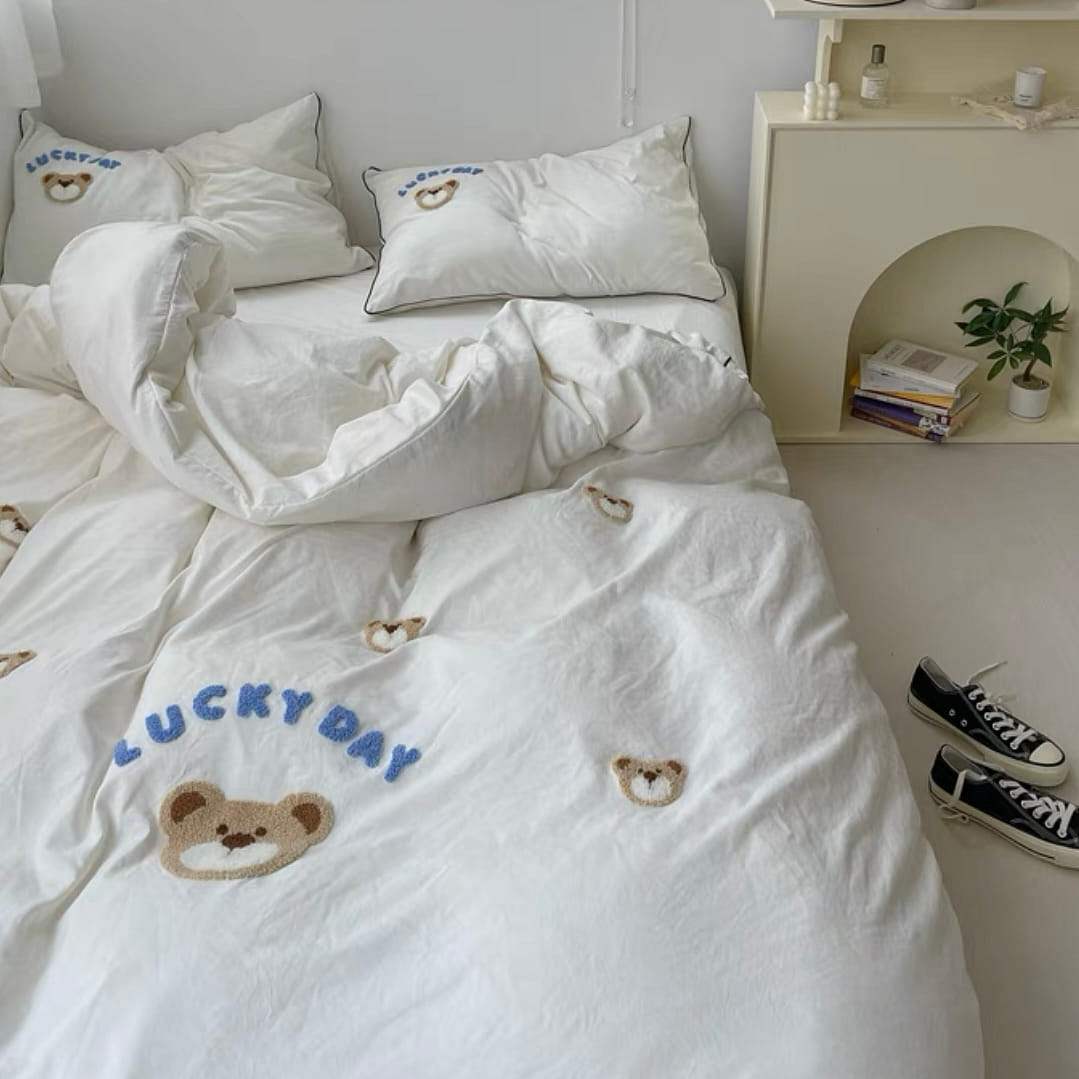LULLABUY Cute Bear Embroidery Bedding Set White Twin Size 2000 g
