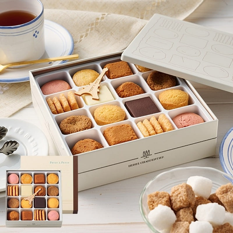 Henri Charpentier Adorable Eiffel Tower cookie assortment 44 pieces 1 개