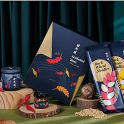 Golden Comfort : A Hosanna Egg Sauce & Noodle Set 250 g