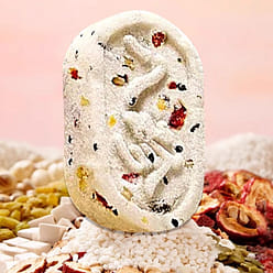 Sesame Eight Treasures Cake Yam, Nut, Poria and Eu 360 g