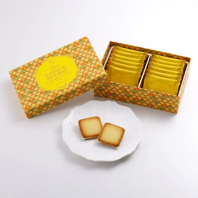 Get ISHIYA Hokkaidou Cheese Chocolate cookies 12 pcs Delivered