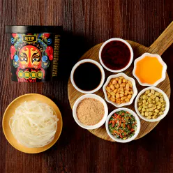 Class cadres Chongqing hot and sour noodles in large barrels of instant food wide noodles face wide noodles 190g * 2 barrels 380 g