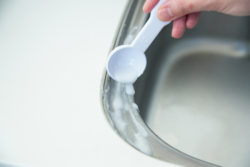 使用例_クエン酸_KOKUBO本「おうちごはんとおべんとう」掃除術5シンクまわり02_X6A1387