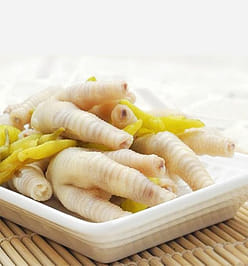 Chunwei Hot and Sour Pickled Chicken Feet, Frozen 75 g