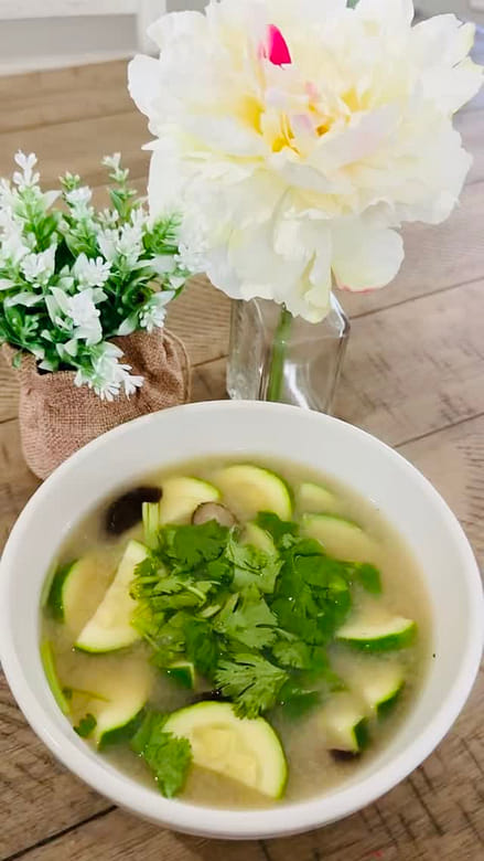みそすーぷ みそすーぷ Miso Soup With Shiitake Mushrooms - YouTube
