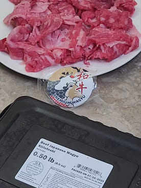 切り落とし　2400g 和牛切り落とし 牛丼・肉じゃが用 8 オンス - Weee!