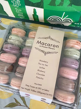 Get GreenLand Macaron with Fusion Flavors, Assorted 24pcs Frozen