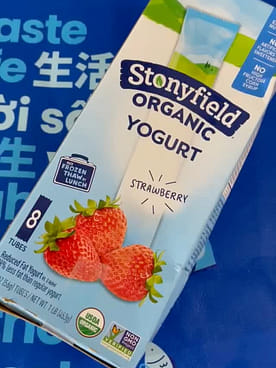 Stonyfield オーガニックキッズいちごヨーグルトチューブ8本入 16